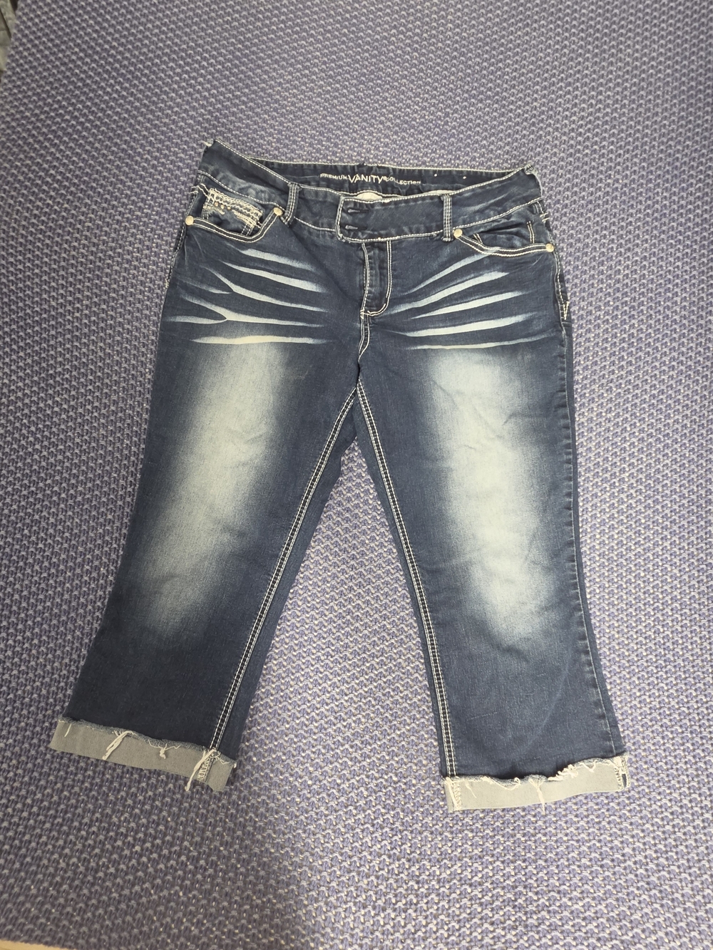 Vintage Capri dark wash whiskered capri jeans with White Stitching #0057